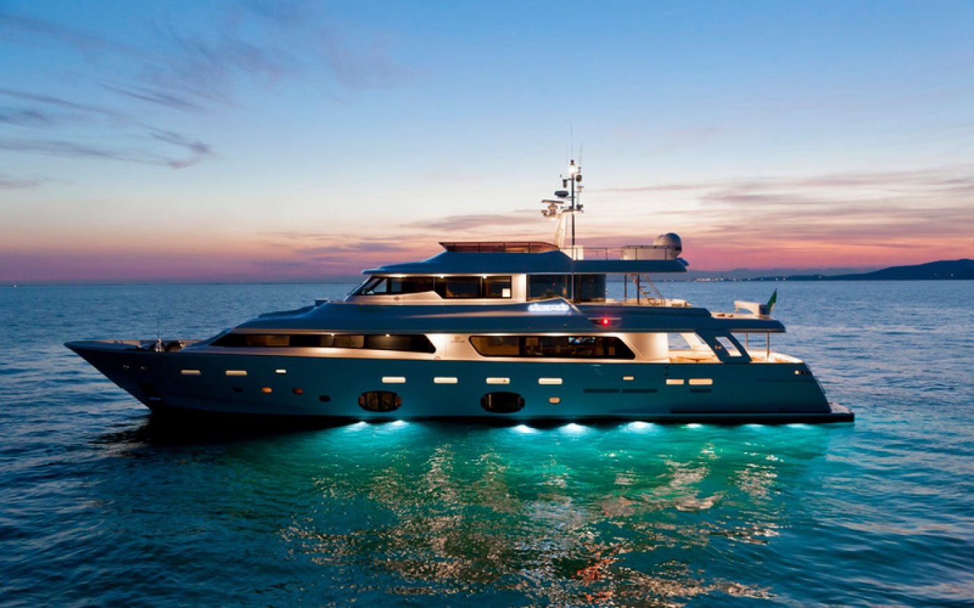 2013 CustomLine Navetta 33